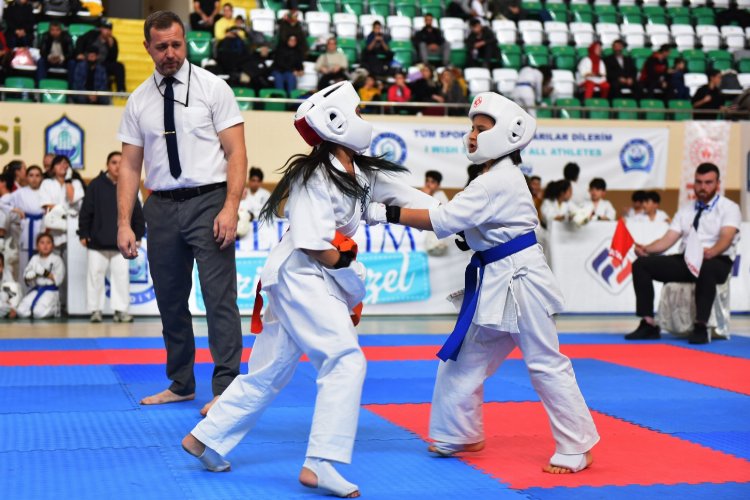 Bursa Yıldırım’da ‘karate’ rüzgârı