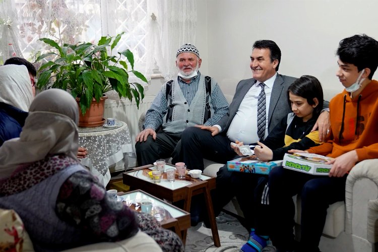 Bursa Osmangazi’de Başkan Dündar gönülleri fethetti