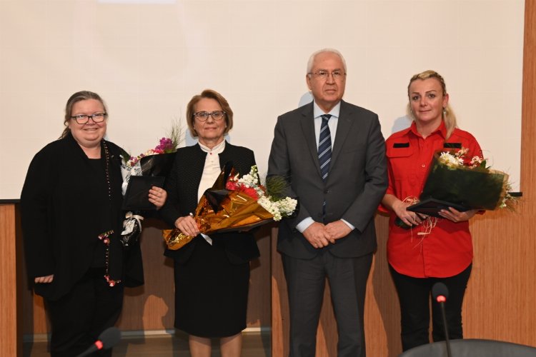 Depremde kadın olmanın zorluğu Karabağlar’da anlatıldı