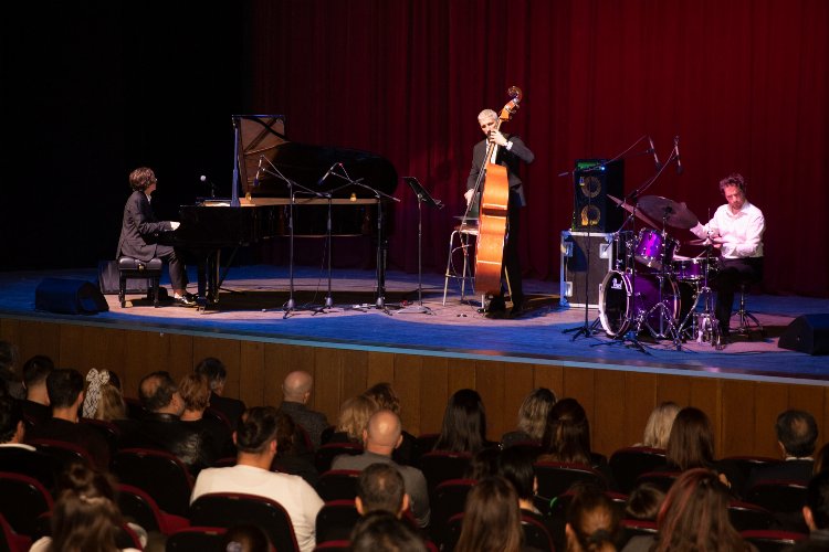 Akdeniz Opera ve Bale Kulübü’nden muhteşem konser