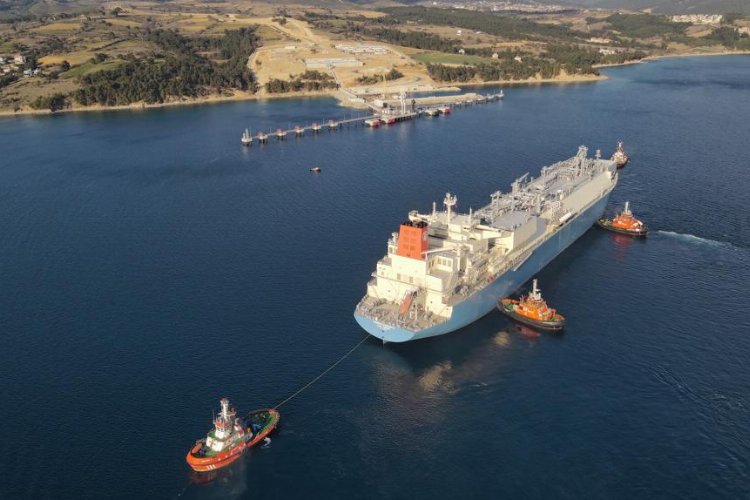 Saros’a yanaşan gemiye Keşanlılar’dan tepki!