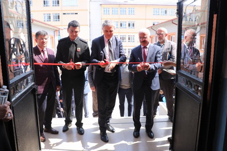 Rize Pazar’da TÜBİTAK 4006 Bilim Fuarı açıldı