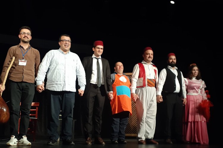 Dünya Tiyatro Günü’nde gençler ‘perde’ dedi