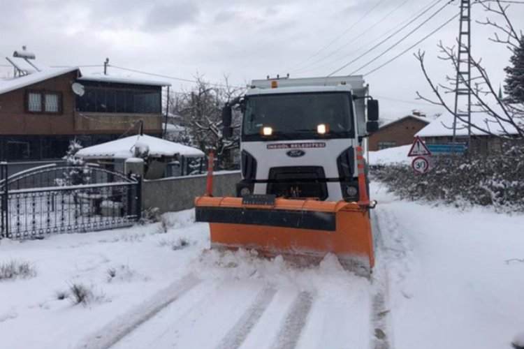 Bursa İnegöl’de yollara anında müdahale