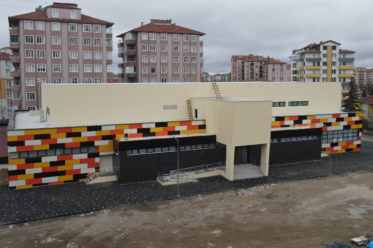 Ereğli’de yarı olimpik yüzme havuzunun yapımı tamamlandı