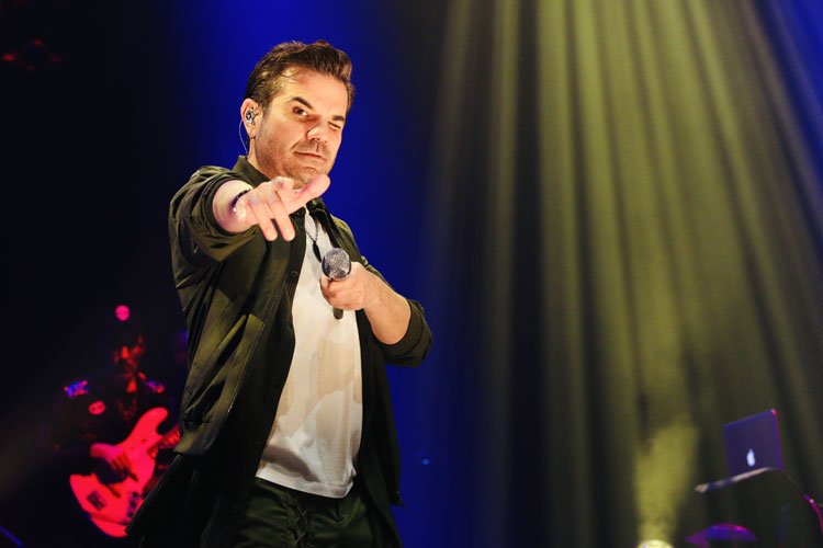 Kenan Doğulu Ankara’da gönülleri fethetti