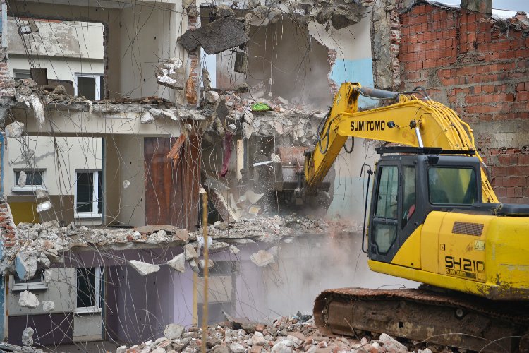 Bursa Yıldırım’da 2022’de 494 metruk yıkıldı