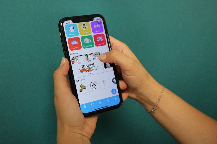 ‘Genç Gaziantep’ten gençlere hediyeler