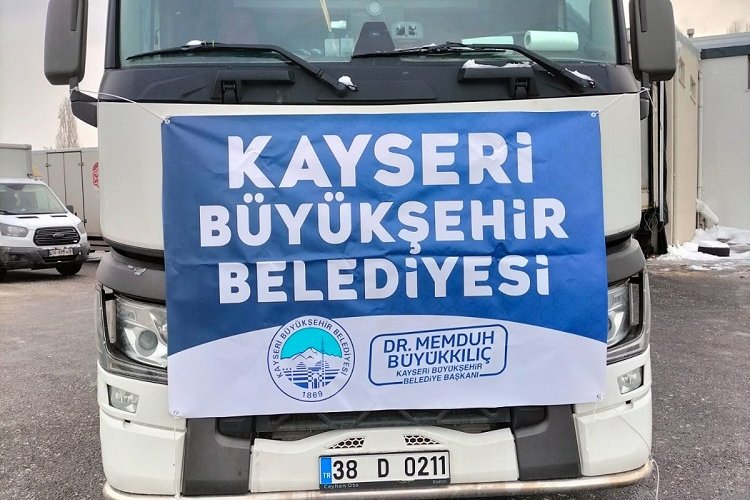 Kayseri Büyükşehir’den 40 tır yardım