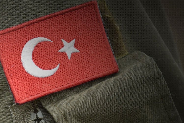 Pençe Kilit’te bir askerimiz şehit