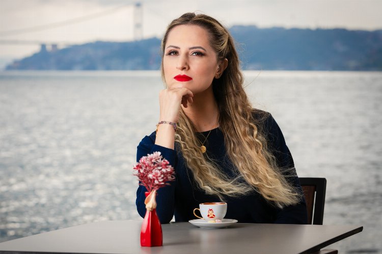 900 milyon ‘fal’landı