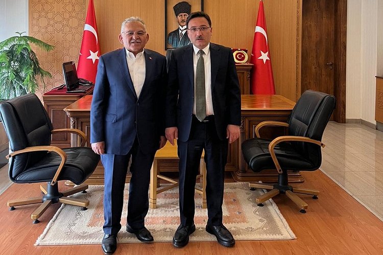 Memduh Büyükkılıç’tan Vali Çiçek’e özel ziyaret