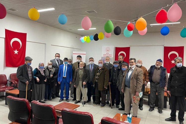 AK Parti Bilecik İl Başkanı Yıldırım Huzurevi Yaşlı Bakım ve Rehabilitasyon Merkezini ziyaret etti