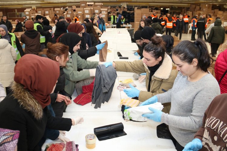 Kocaeli’den deprem bölgesine 329 tır ‘ayni’ destek