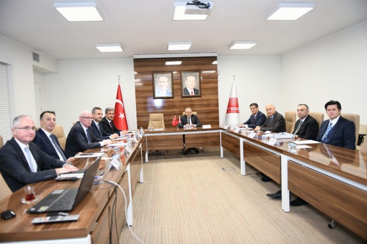 Memduh Büyükkılıç’tan ‘istişare’ toplantısı