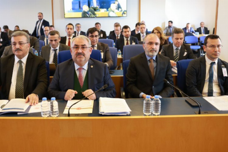 Sözleşmeli personele ‘kadro’ komisyonda görüşülüyor