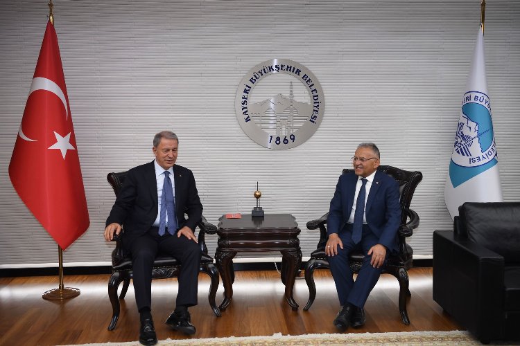 Bakan Hulusi Akar’dan Kayseri çıkarması