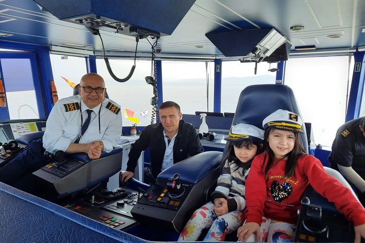 Çocuklar ‘kaptan köşkü’nde ağırlandı