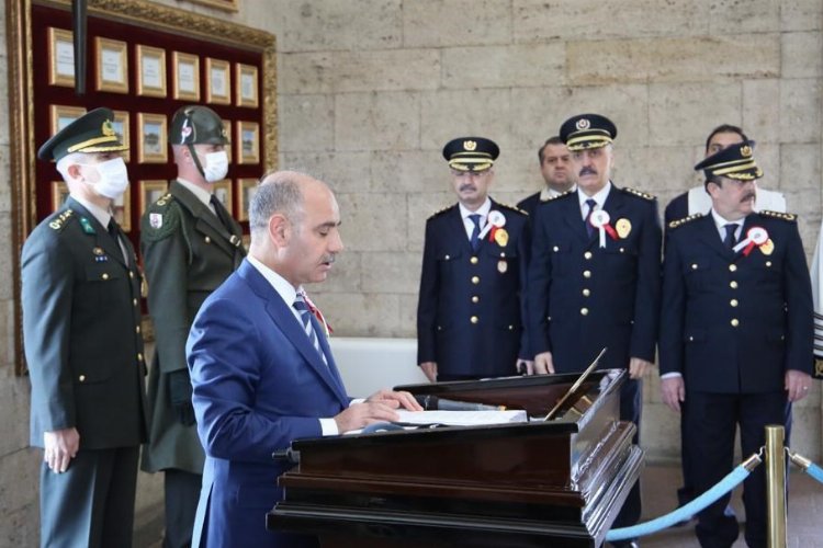 Türk Polis Teşkilatı Ata’nın huzurunda