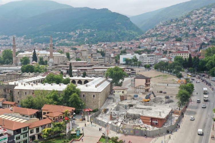 Bursa’da tarihi meydan gün yüzüne çıkıyor