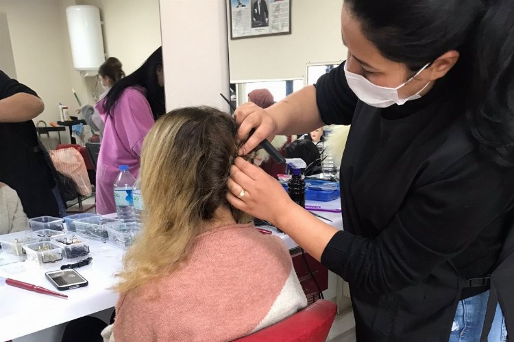 Kocaeli İzmit’te kuaförlük kursuna yoğun ilgi