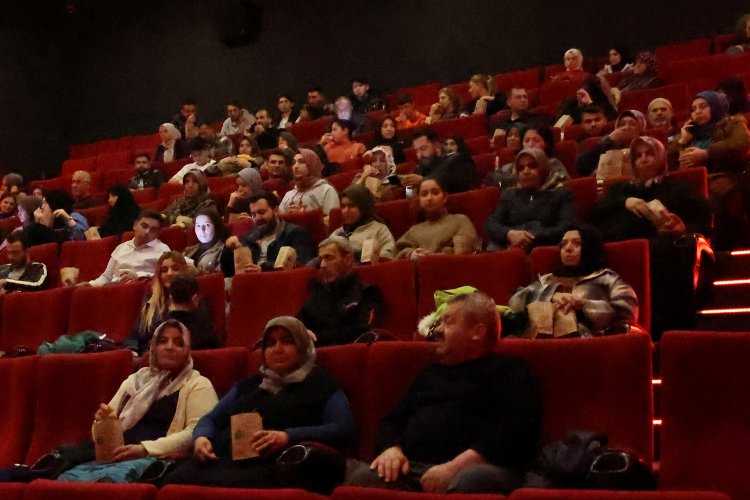 Rize’den afetzedelere sinema morali