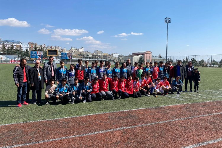 U-14’te şampiyon olan takım Kilis Belediyespor oldu