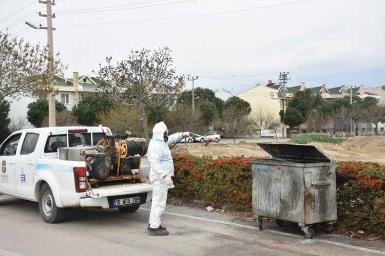 Balıkesir Edremit’te sinekle mücadeleye hız verildi