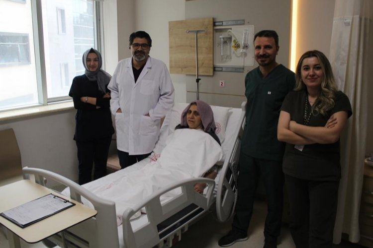 Bilecik’te ilk kez yapıldı… Ritim bozukluğu yaşayan hastaya kalıcı kalp pili takıldı