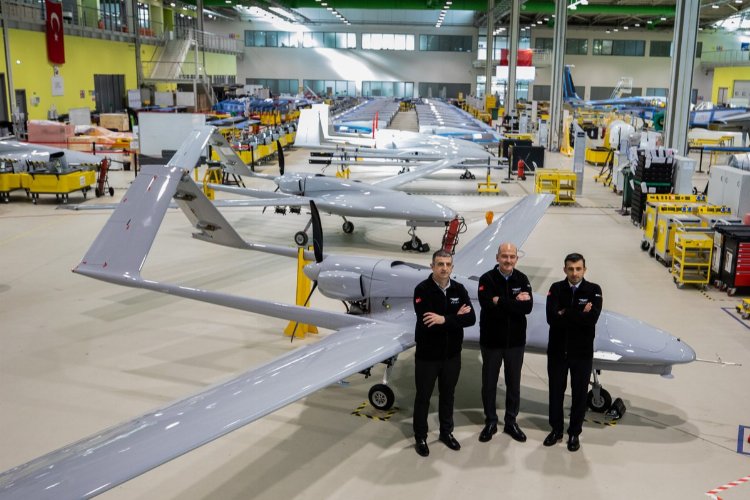 Bakan Soylu’dan Baykar’da ‘milli’ poz