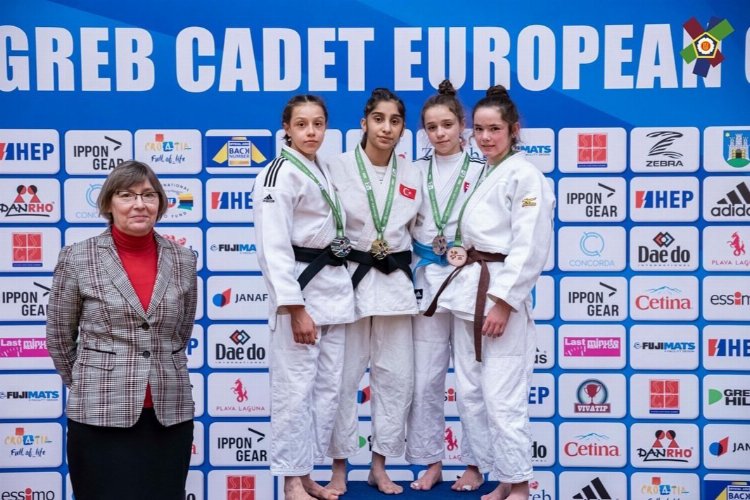 Manisalı Zilan Ertem’den altın madalya