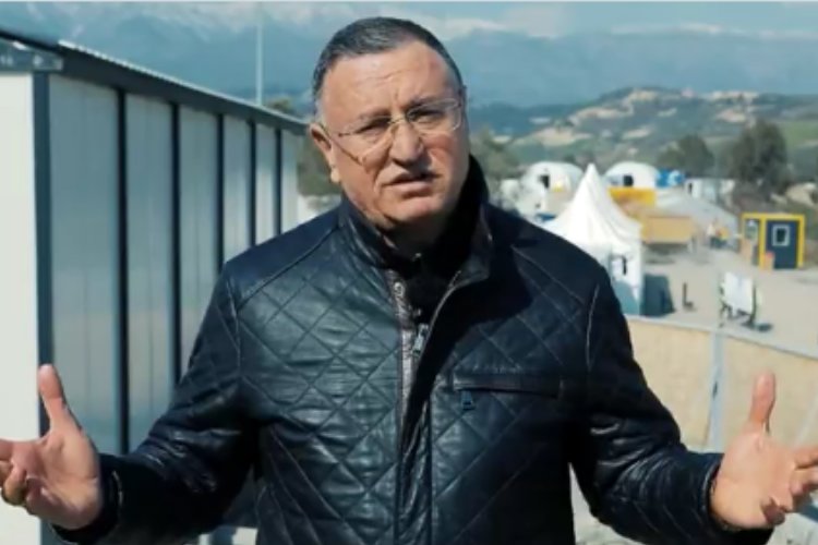 Hatay’dan ayrılanlara seslendi: Toprağınızı satmayın, yine buluşacağız