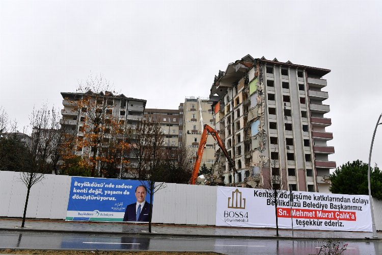 Beylikdüzü’nde 71 riskli binanın dönüşümü sürüyor