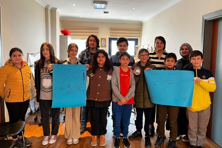 İzmit’te çocuklara ‘Güvenli İnternet’ eğitimi