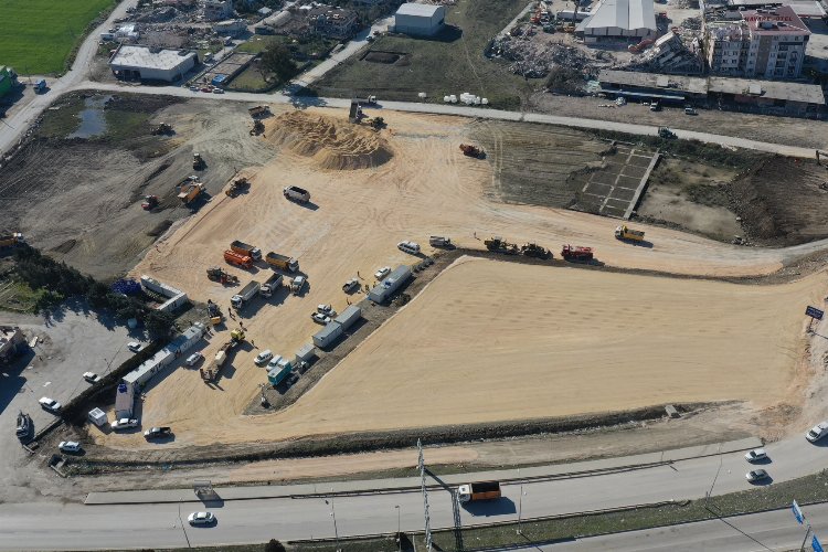 Konya’nın Hatay’da kuracağı ‘Konteyner Kent’ alanını inceledi