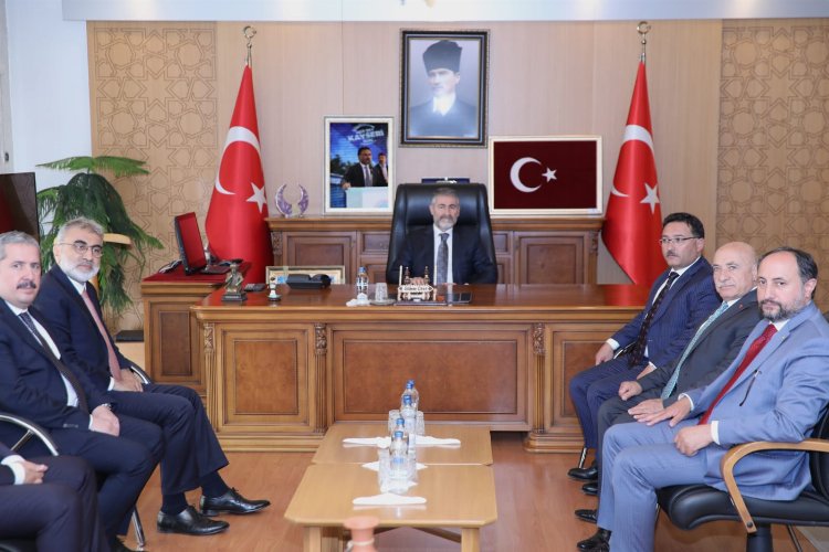 Bakan Nebati’den Vali Gökmen Çiçek’e ziyaret