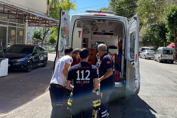 Adıyaman’da çarptı kaçtı… Yaşlı kadın yaralandı