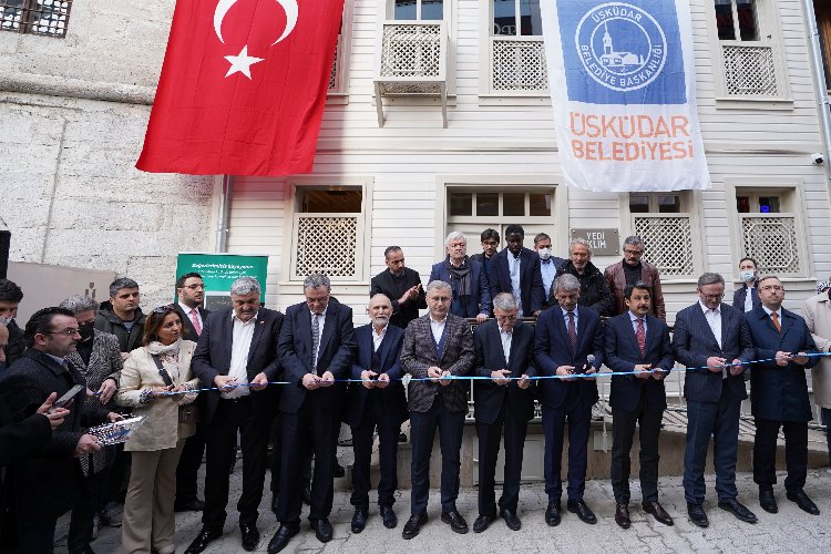İstanbul Üsküdar’daki kütüphane gençlerden ilgi görüyor