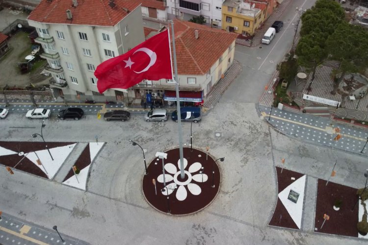 Manisa Kırkağaç’ta dev Türk Bayrağı