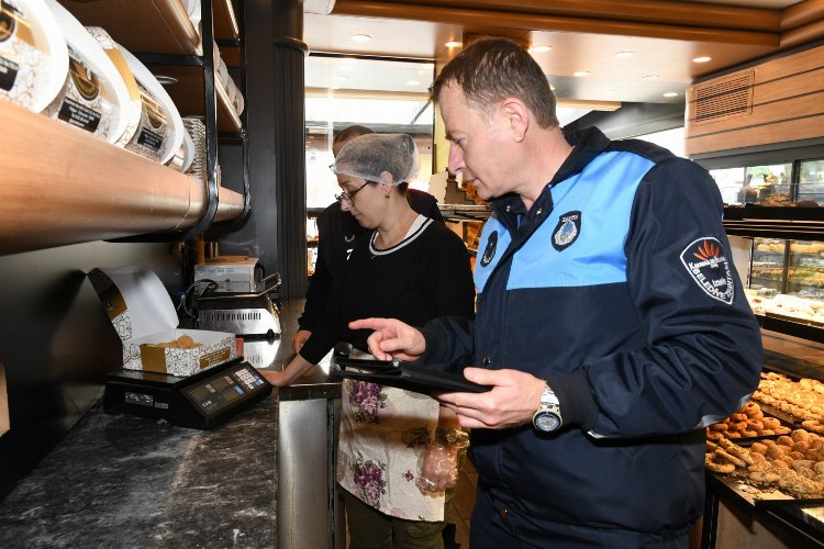 Karabağlar’da bayram öncesi sıkı denetim