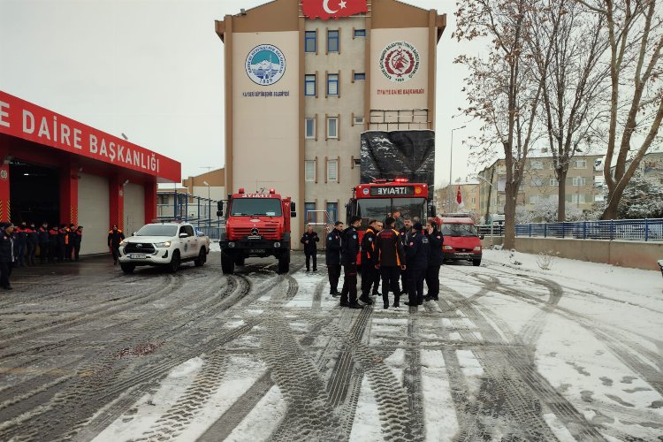 Kayseri Büyükşehir’den deprem seferberliği