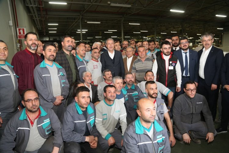 Bakan Akar ile Büyükkılıç’tan mobilyacılarla sahur