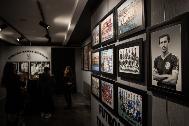 ‘İletişim’ destekli ‘Zor Yıllar’ sergisi