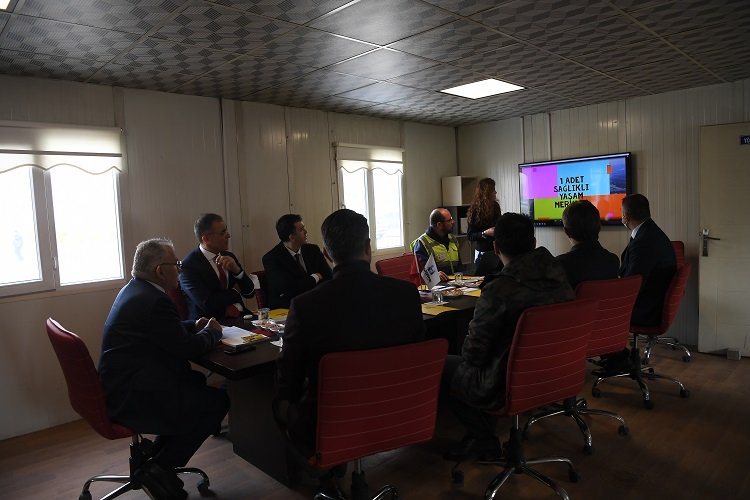 Memduh Büyükkılıç’a millet bahçesi brifingi