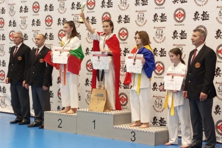 Balkanlarda ‘Karate’de Yıldırım damgası