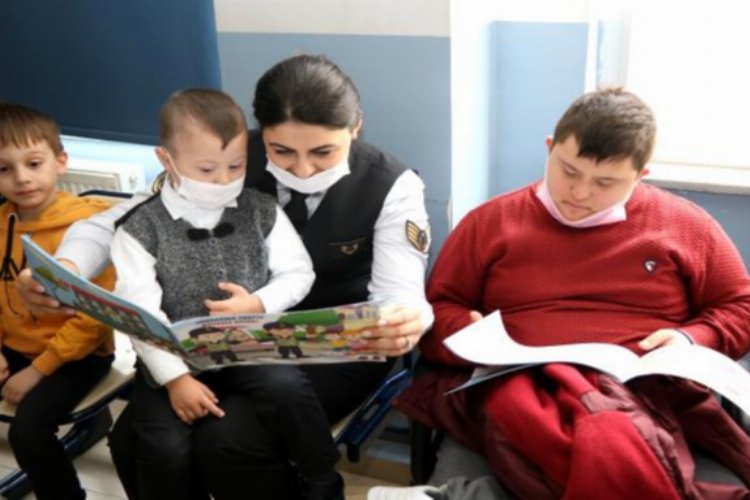 Bilecik’te özel çocuklara Jandarma sevgisi