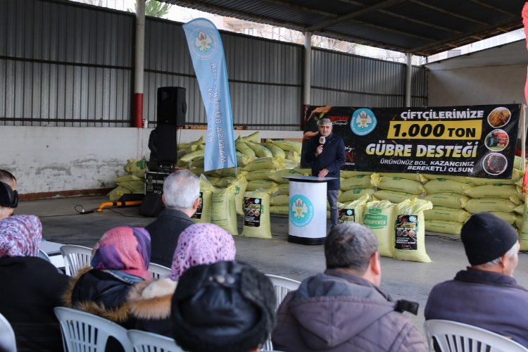Manisa’da üreticilere gübre desteği
