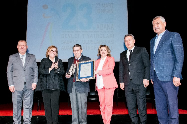 Adana’da 23. perde açıldı… Bu yılki ödül Zihni Göktay’ın